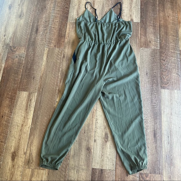 Bar III green sleeveless v-neck jumpsuit romper size XL - Picture 7 of 14